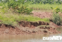 Cát tặc lộng hành cướp đất, phá đê: Cảnh sát đường thủy nói gì? Cát tặc lộng hành cướp đất, phá đê: Cảnh sát đường thủy nói gì?