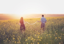 Hãy mỉm cười nhìn cuộc sống một cách nhẹ nhàng hơn Hãy mỉm cười nhìn cuộc sống một cách nhẹ nhàng hơn