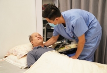 CHĂM SÓC NGƯỜI GIÀ NUÔI NGƯỜI BỆNH TẠI PHƯỜNG 12 QUẬN 11 CHĂM SÓC NGƯỜI GIÀ NUÔI NGƯỜI BỆNH TẠI PHƯỜNG 12 QUẬN 11