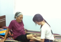 CHĂM SÓC NGƯỜI GIÀ NUÔI NGƯỜI BỆNH TẠI PHƯỜNG LONG PHƯỚC QUẬN 9 CHĂM SÓC NGƯỜI GIÀ NUÔI NGƯỜI BỆNH TẠI PHƯỜNG LONG PHƯỚC QUẬN 9