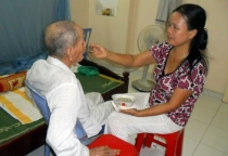 CHĂM SÓC NGƯỜI GIÀ NUÔI NGƯỜI BỆNH TẠI PHƯỜNG PHƯỚC LONG B QUẬN 9 CHĂM SÓC NGƯỜI GIÀ NUÔI NGƯỜI BỆNH TẠI PHƯỜNG PHƯỚC LONG B QUẬN 9