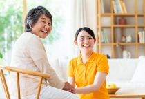 Chăm Sóc Người Già Tận Tâm, Uy Tín 24/7 - Giúp Việc Tân Bình