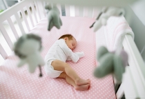 Nước mắt nào cũng mặn. Nước mắt nào cũng mặn.