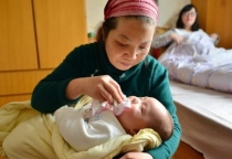 Thuê Giúp Việc Nuôi Đẻ Uy Tín – Chăm Sóc Mẹ & Bé Tại Bệnh Viện | Giúp Việc Tân Bình